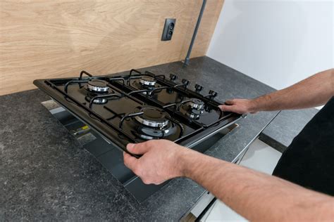 Which Is Better – Gas or Electric Stove? | UK Nets