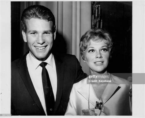 Actor Ryan O'Neill, with his wife Joanna Moore, at the Hollywood ...