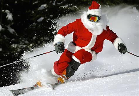 5 Coolest Spots for Santa Sighting in Canada | Family Fun Canada