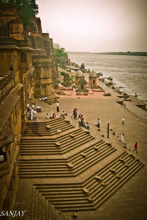 Maheshwar Fort and Temple, Madhya Pradesh, India Photographer: Sanjay Padmanabhan (via 500px.com ...