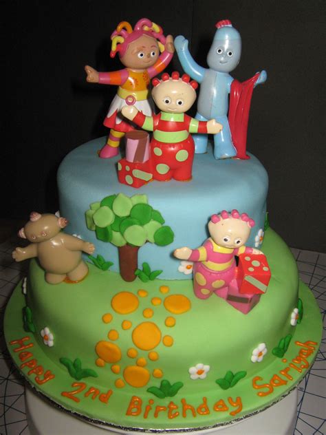 "In The Night Garden" Cake: two tiers of vanilla sponge filled with ...