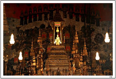 Wat Phra Kaew - ( Temple of Emerald Buddha ) | Wat Phra Kaew… | Flickr