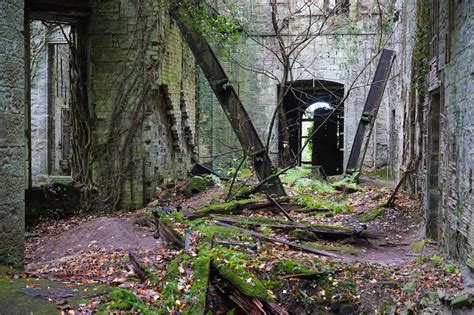 Exploring The Spooky And Abandoned Buchanan Castle In Scotland!