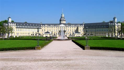 File:Karlsruhe-Schloss-meph666-2005-Apr-22.jpg - Wikimedia Commons