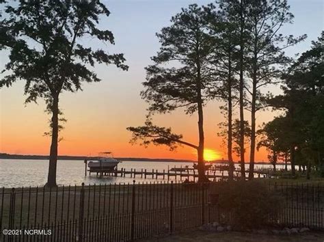 Waterfront - Washington NC Waterfront Homes For Sale - 29 Homes | Zillow