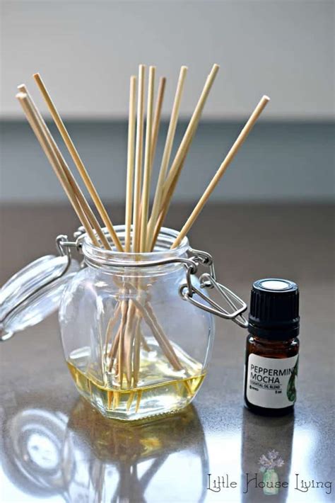 Make Your Own Essential Oil Diffuser in Minutes - Homemade Oil Diffuser