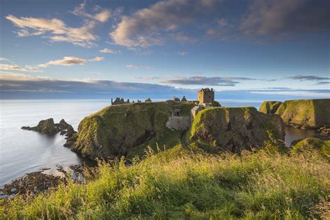 Castles of the Coasts: Five Seaside Scottish Castles with Awesome ...