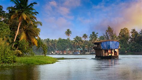 Best Time To Visit Kerala Backwaters – Iris Holidays