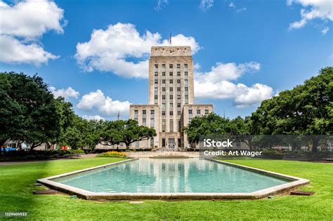 Houston City Hall Stock Photo - Download Image Now - Houston - Texas ...