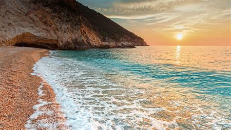 The wild beauty of Kefalonia’s Myrtos beach | By the beach | Discover Greece