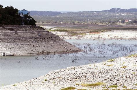 Watch Medina Lake slowly disappear with time-lapse satellite photos