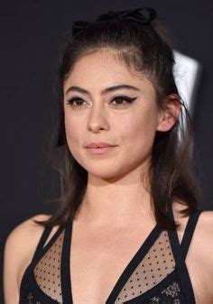 Rosa Salazar Pictures and Photos | Gatos