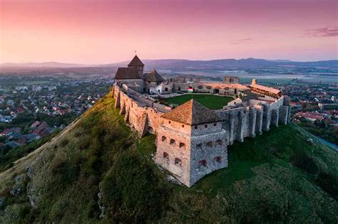 Best Castles in Hungary - Historic European Castles