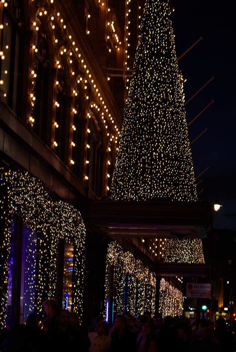 Harrods Christmas Tree lights 2 | Craig Chew-Moulding | Flickr