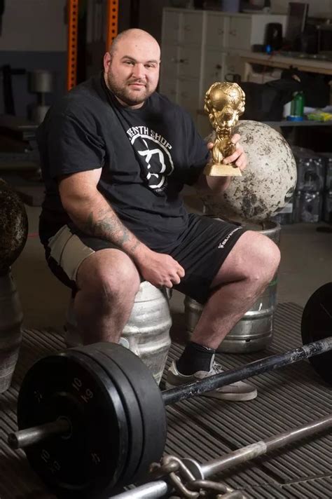 Scottish dad who joined gym weighing 31 stone up for World's Strongest ...