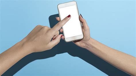 What is ‘Smartphone Tendinitis?’ | Northwestern Medicine