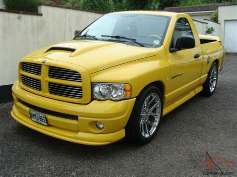 2004 DODGE RAM RUMBLE BEE 5.7 HEMI