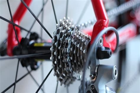 Bike Gears Explained: How to Use Bicycle Gears (for Dummies)