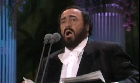 Ave Maria Sung by Luciano Pavarotti, Stunning!!