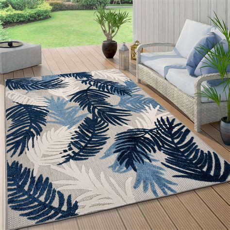 Beachcrest Home Hernandez Floral Indoor / Outdoor Area Rug in Navy/White/Blue & Reviews | Wayfair