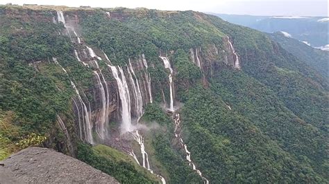 SEVEN SISTERS WATERFALL | Nohsngithiang Falls | Cherapunjee |Meghalaya ...