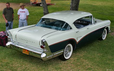 1957 Buick Roadmaster - Information and photos - MOMENTcar