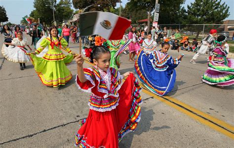 Photos: Mexican Independence Day Parade | Independence day parade, Mexican independence day ...