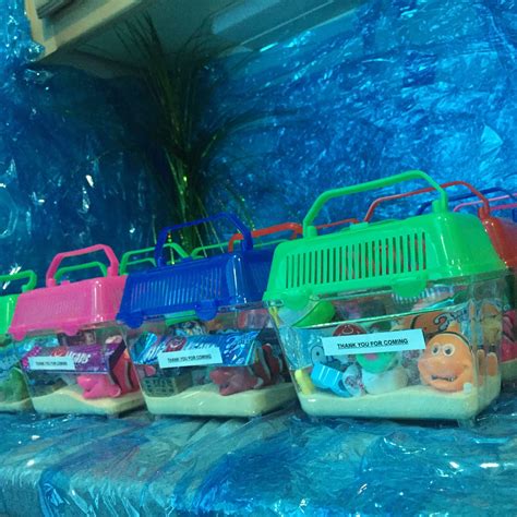 We had a lot of fun making these party favors using miniature aquarium ...