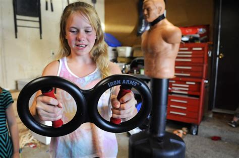 Girl power: Houston, 12, dominates the boys at Minn. arm wrestling ...