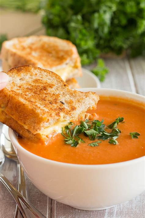 Creamy Tomato Soup - Vegan Yumminess