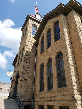 Eureka Springs Historic District Tram Tours - 2019 All You Need to Know ...