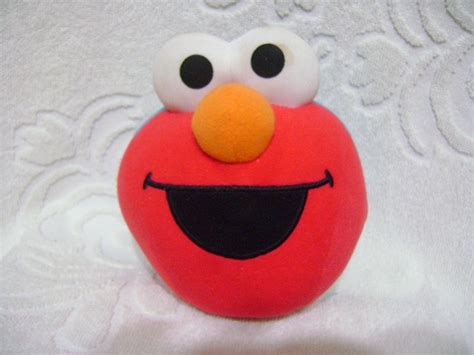 Plaza Sesamo Elmo Y Come Galletas Peluche Sonido Vibra - S/ 44,00 en Mercado Libre