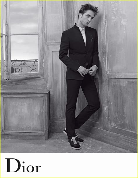 Robert Pattinson Poses in Paris for Dior Homme's New Campaign: Photo ...