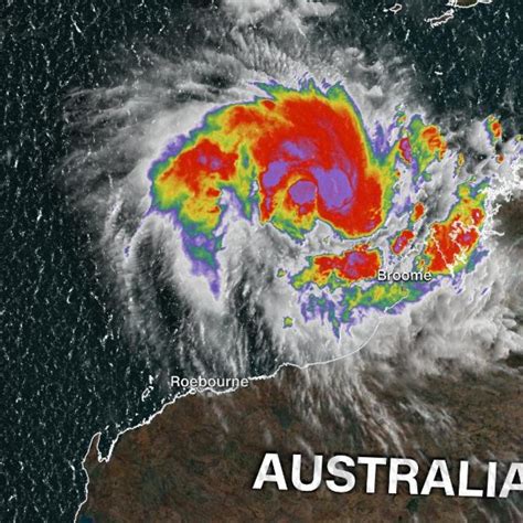 Cyclone Ilsa threatens to hit Western Australia with winds strong enough to lift trampolines ...