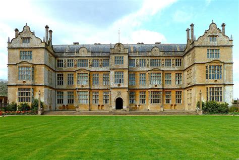 Montacute House (Somerset) is an Elizabethan Mansion built in 1598 by ...