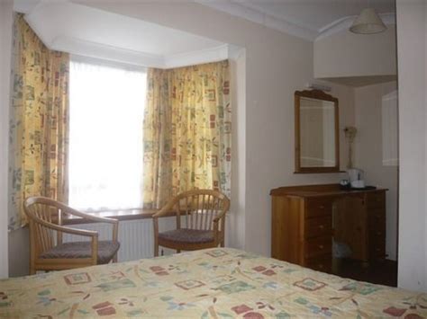 BERKELEY HOTEL • WEYMOUTH • 3⋆ UNITED KINGDOM • RATES FROM £148