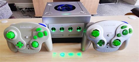 Custom GameCube And Wavebird Controllers! : Gamecube