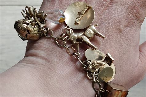 Upcycling a vintage gold charm bracelet | SAM HAM