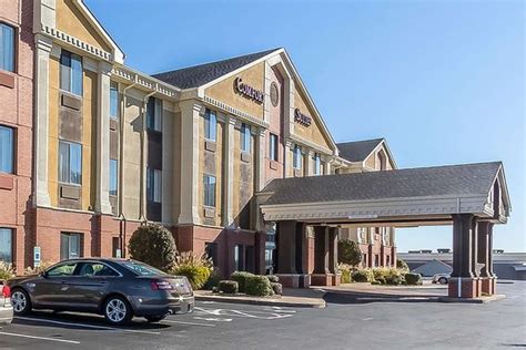 COMFORT SUITES ST.CHARLES - ST.LOUIS $111 ($̶1̶3̶7̶) - Prices & Hotel Reviews - Saint Charles ...