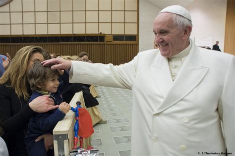 Pope Francis to Publish Key Document on Marriage and the Family - Newsweek