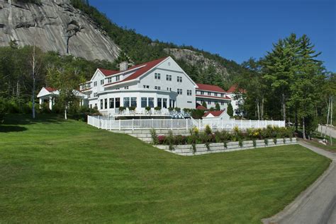 White Mountain Hotel & Resort | Santa's Village