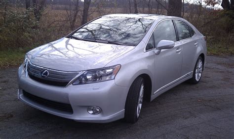 Review: 2010 Lexus HS 250h