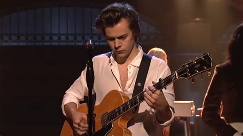 Harry Styles Debuts NEW Song "Ever Since New York" & Performs "Sign Of The Times" On SNL - YouTube