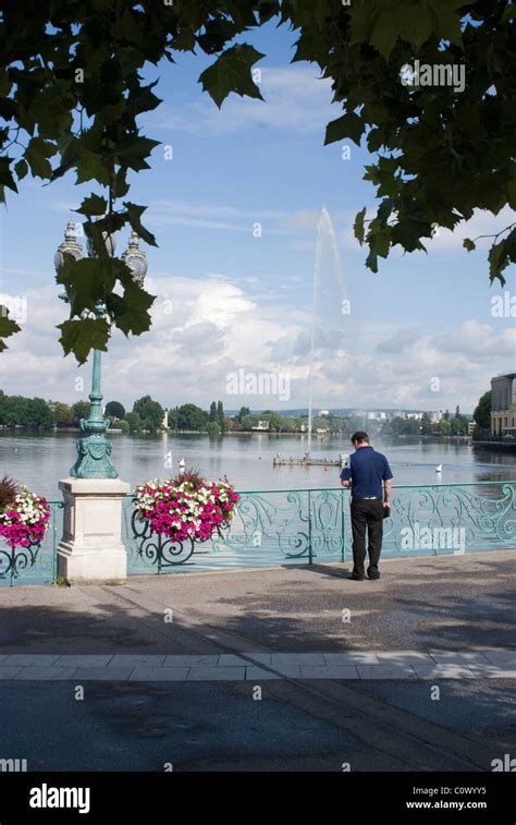 The lake at Enghien les Bains, near Paris Stock Photo - Alamy