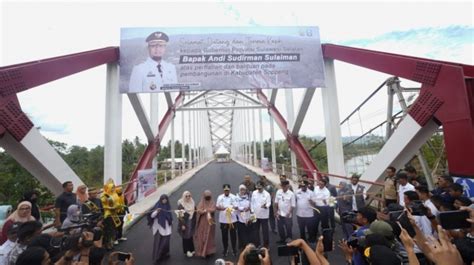 Jembatan Pacongkang Diresmikan, Jadi Jembatan Rangka Baja Terpanjang di ...