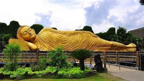 Siddhartha Gautama Sang Pendiri Agama Buddha