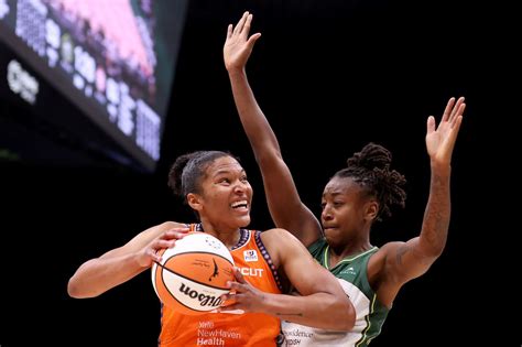 Alyssa Thomas scores historic fourth triple-double as Connecticut Sun ...