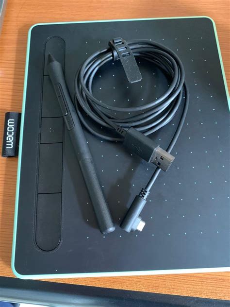 Wacom Intuos Drawing Pad (Mint) , Computers & Tech, Parts & Accessories ...