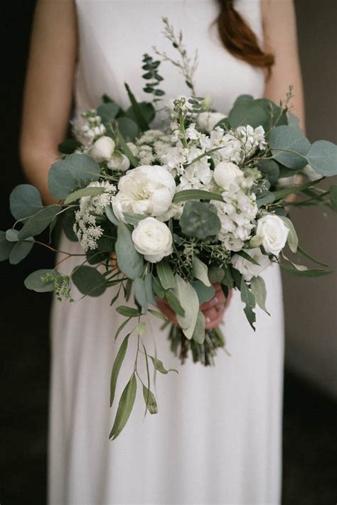 Emotional Green and White Wedding in Wisconsin | Junebug Weddings