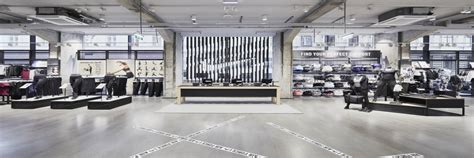 Nike Store Mariahilferstrasse Vienna (Partnered). VIENNA, AUT. Nike.com SI